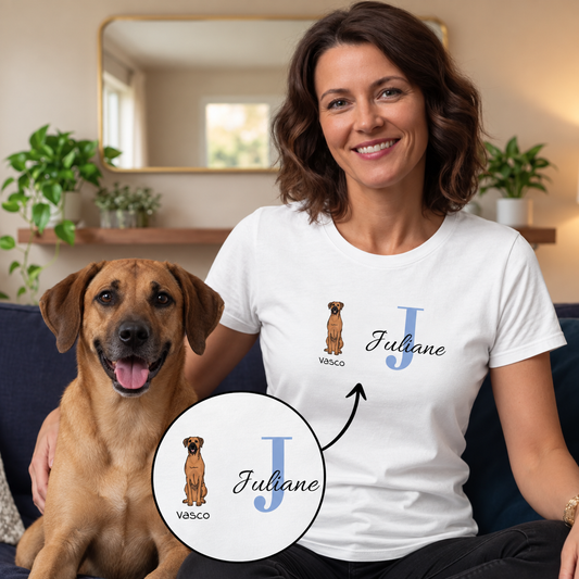 Wit T-shirt met opdruk van een hond, de naam Juliane en de initiaal J.