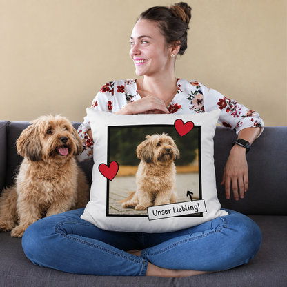 Coussin personnalisé avec photo de chien et cœurs, housse blanche, décoratif.