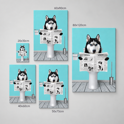 Gepersonaliseerd canvas met een hond die een krant vasthoudt in de badkamer. Verschillende formaten beschikbaar.