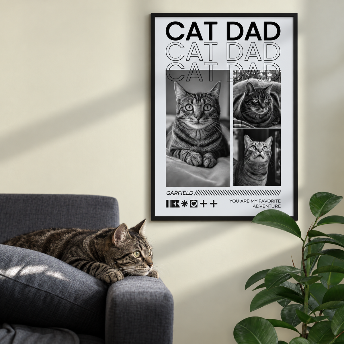 Poster personnalisé intitulé "Cat Dad" avec des photos de chats en noir et blanc, encadré.