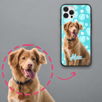 Coque de téléphone personnalisée avec photo d'un chien sur motif bleu clair avec le nom "Max".