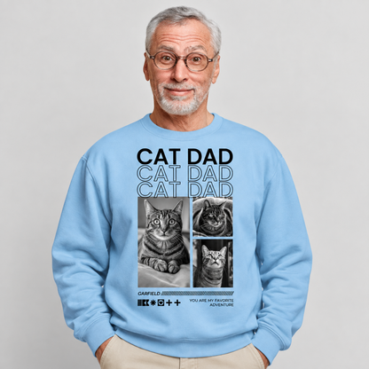 Blauwe sweater met kattenprint en de tekst "CAT DAD", geschikt voor kattenliefhebbers.