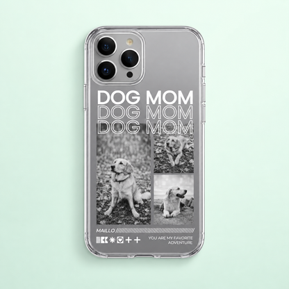 Gepersonaliseerd transparant telefoonhoesje met opdruk "Dog Mom" en zwart-witfoto's van honden.