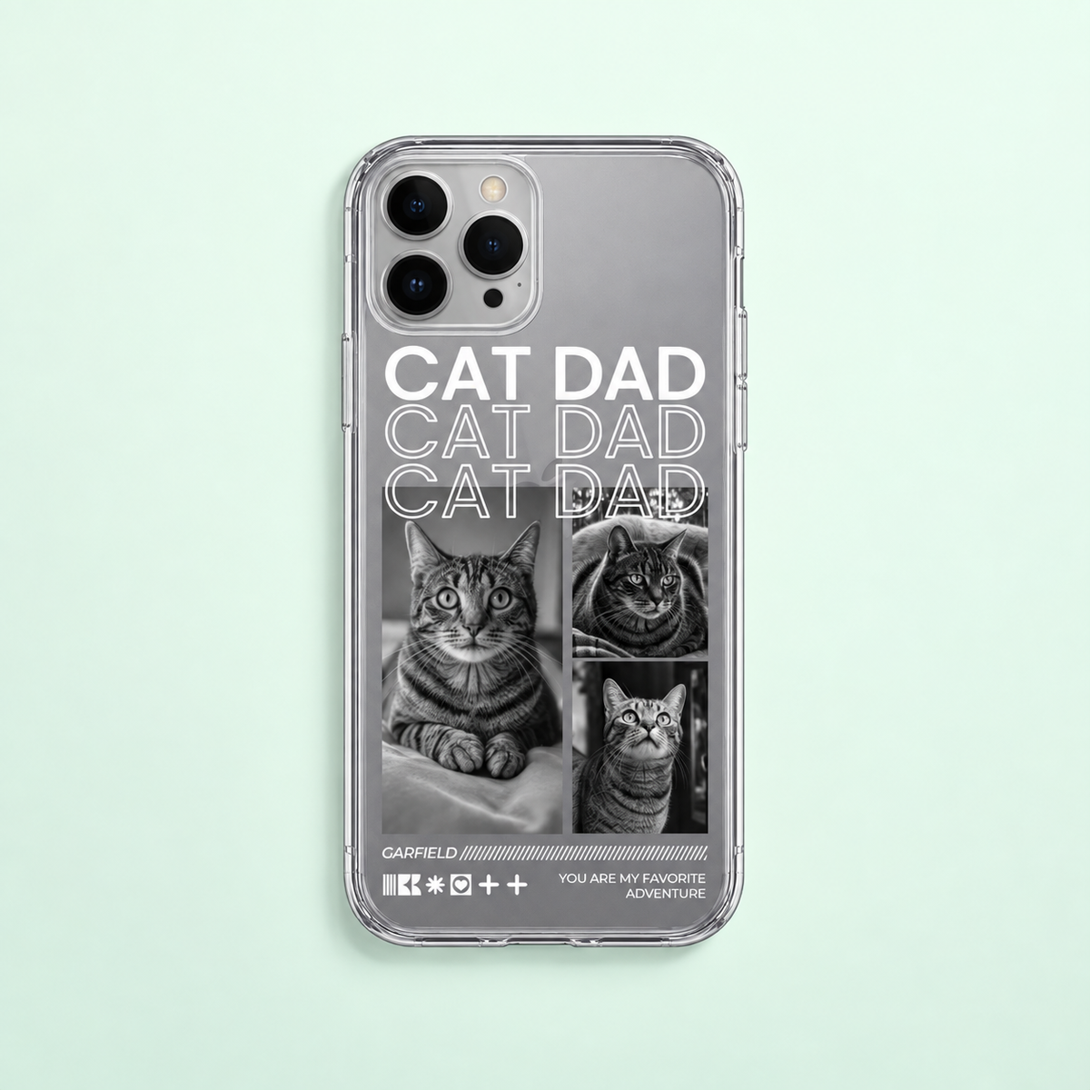 Coque de téléphone personnalisée avec motifs de chats et le texte "Cat Dad" en noir et blanc.