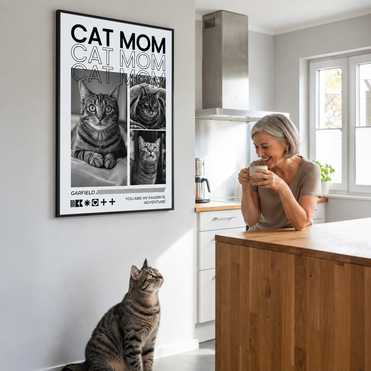 Posters personnalisés "Cat Mom" avec photos de chats noir et blanc, cadre noir.