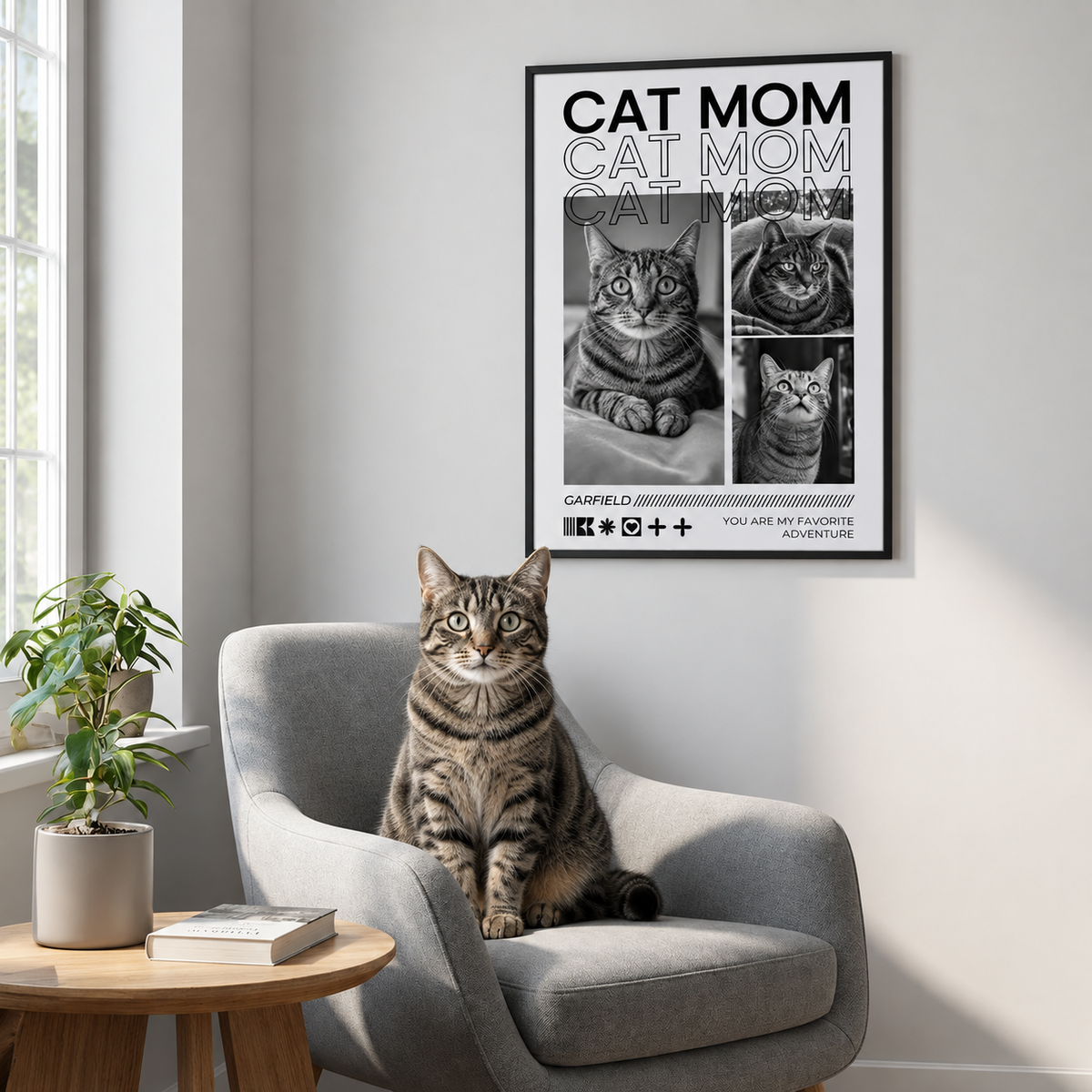 Poster personnalisé avec le texte "Cat Mom" et des photos d'un chat, dans un cadre moderne.