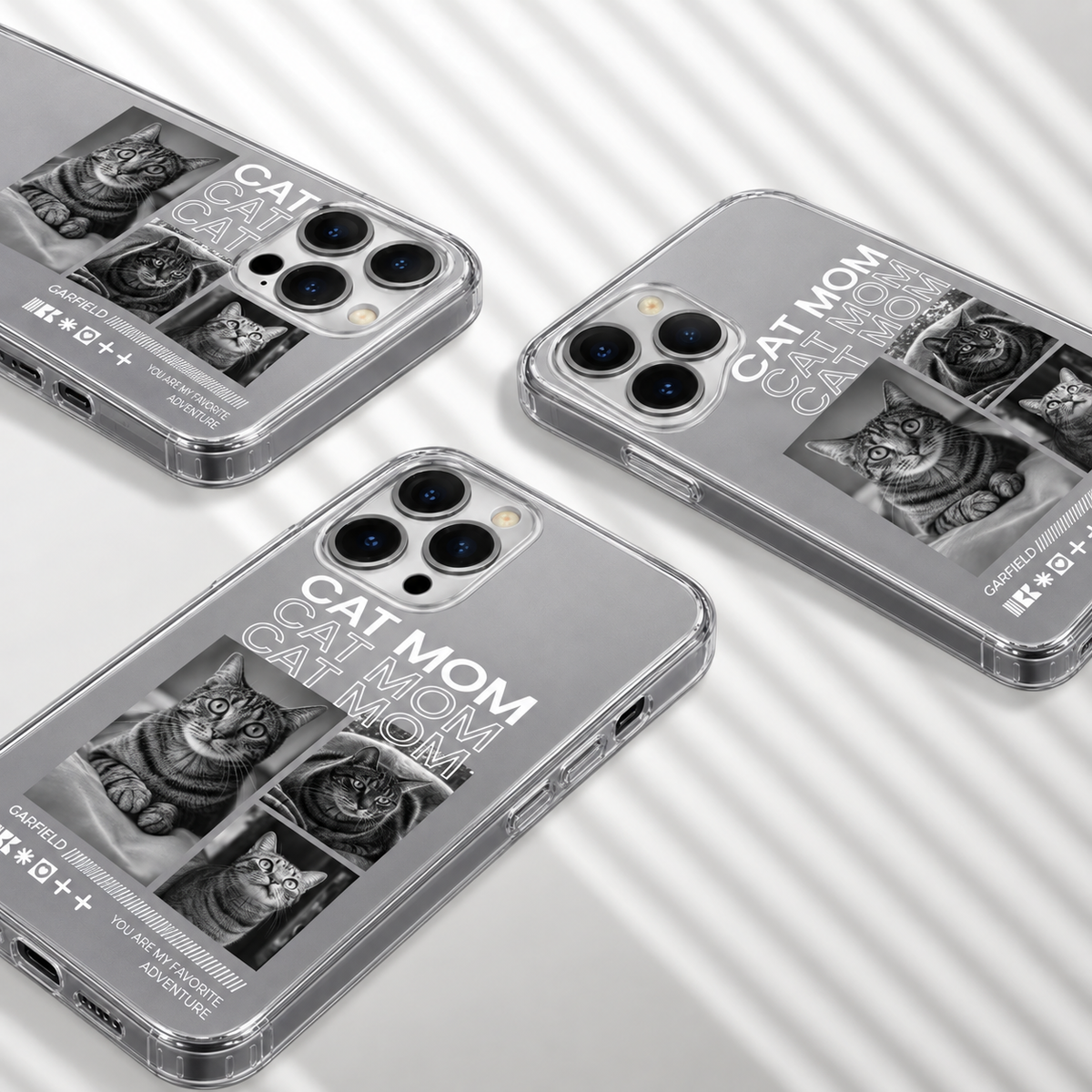 Gepersonaliseerd transparant telefoonhoesje met zwart-witte kattenmotieven en de tekst "Cat Mom".