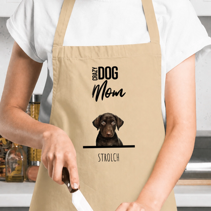 Gepersonaliseerd beige schort met de tekst "Crazy Dog Mom" en een foto van een hond.