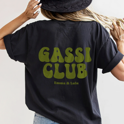 T-shirt noir avec l'inscription verte "Gassi Club" et noms personnalisés au dos.