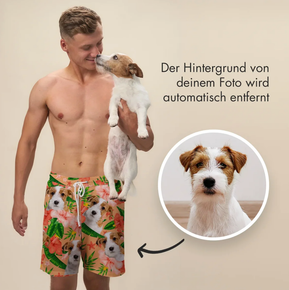 Man in korte zwembroek bedrukt met honden en bloemen, houdt een hond op de arm.