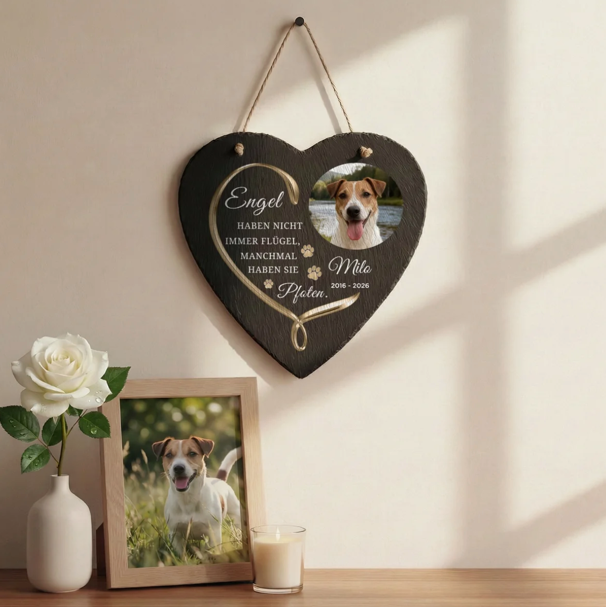 Leistenen hart met gegraveerde tekst en fotovak voor huisdierfoto's, zwart, personaliseerbaar.