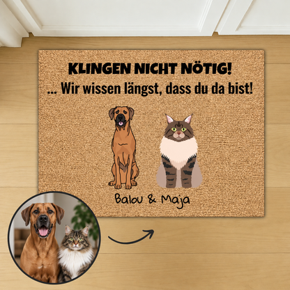 Gepersonaliseerde kokosmat met tekeningen van hond en kat, tekst: "Klingeln nicht nötig!"