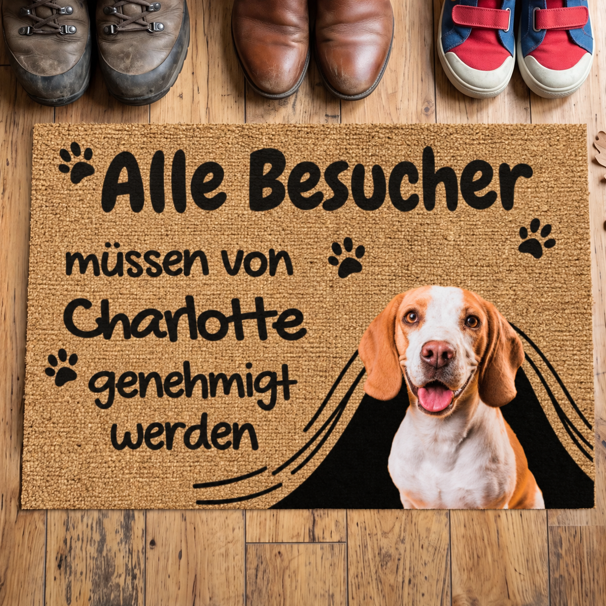 Paillasson en fibres naturelles personnalisé avec impression et motif de chien. Couleur : marron, écriture noire.